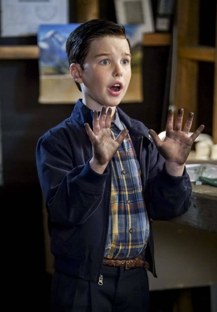 "A High-Pitched Buzz and Training Wheels" - Pictured: Sheldon (Iain Armitage). After Sheldon dismantles the refrigerator to stop an annoying hum, he gets a paper route to pay for the repairs, on the second season premiere of YOUNG SHELDON, on a special night, Monday, Sept. 24 (8:31-9:01 PM, ET/PT) on the CBS Television Network. Photo: Sonja Flemming/CBS é2018 CBS Broadcasting, Inc. All Rights Reserved