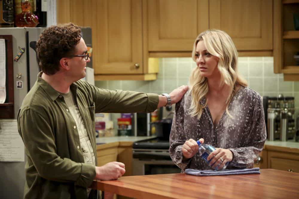 "The Conjugal Configuration" - Pictured: Leonard Hofstadter (Johnny Galecki) and Penny (Kaley Cuoco). Sheldon and Amy's honeymoon runs aground in New York, while Penny and Leonard discover they are uncomfortably similar to Amy's parents, Mr. and Mrs. Fowler (Teller and Kathy Bates). Also, Koothrappali insults physicist Neil deGrasse Tyson and starts a Twitter war, on the 12th season premiere of THE BIG BANG THEORY, on a special night, Monday, Sept. 24 (8:00-8:30 PM, ET/PT) on the CBS Television Network. Photo: Michael Yarish/Warner Bros. Entertainment Inc. é 2018 WBEI. All rights reserved. "The Conjugal Configuration" - Pictured: Leonard Hofstadter (Johnny Galecki) and Penny (Kaley Cuoco). Sheldon and Amy's honeymoon runs aground in New York, while Penny and Leonard discover they are uncomfortably similar to Amy's parents, Mr. and Mrs. Fowler (Teller and Kathy Bates). Also, Koothrappali insults physicist Neil deGrasse Tyson and starts a Twitter war, on the 12th season premiere of THE BIG BANG THEORY, on a special night, Monday, Sept. 24 (8:00-8:30 PM, ET/PT) on the CBS Television Network. Photo: Michael Yarish/Warner Bros. Entertainment Inc. é 2018 WBEI. All rights reserved.