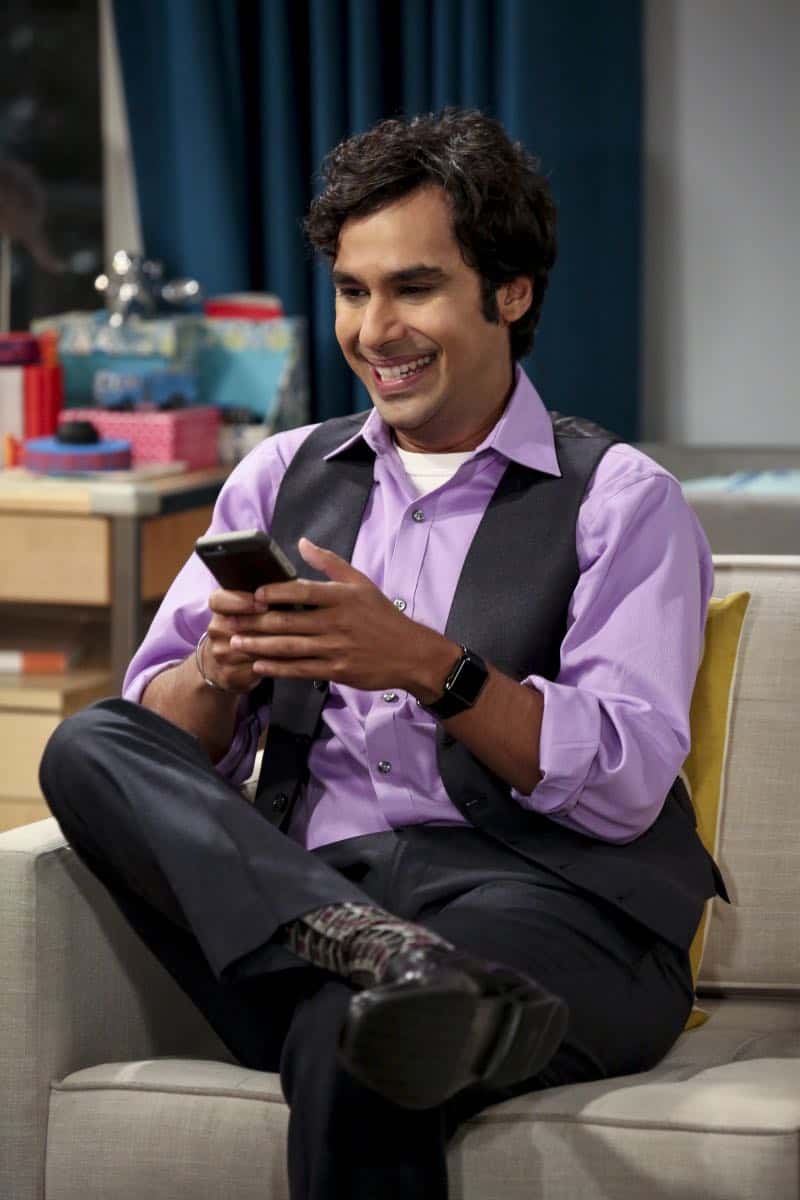 "The Conjugal Configuration" - Pictured: Rajesh Koothrappali (Kunal Nayyar). Sheldon and Amy's honeymoon runs aground in New York, while Penny and Leonard discover they are uncomfortably similar to Amy's parents, Mr. and Mrs. Fowler (Teller and Kathy Bates). Also, Koothrappali insults physicist Neil deGrasse Tyson and starts a Twitter war, on the 12th season premiere of THE BIG BANG THEORY, on a special night, Monday, Sept. 24 (8:00-8:30 PM, ET/PT) on the CBS Television Network. Photo: Michael Yarish/Warner Bros. Entertainment Inc. é 2018 WBEI. All rights reserved. "The Conjugal Configuration" - Pictured: Rajesh Koothrappali (Kunal Nayyar). Sheldon and Amy's honeymoon runs aground in New York, while Penny and Leonard discover they are uncomfortably similar to Amy's parents, Mr. and Mrs. Fowler (Teller and Kathy Bates). Also, Koothrappali insults physicist Neil deGrasse Tyson and starts a Twitter war, on the 12th season premiere of THE BIG BANG THEORY, on a special night, Monday, Sept. 24 (8:00-8:30 PM, ET/PT) on the CBS Television Network. Photo: Michael Yarish/Warner Bros. Entertainment Inc. é 2018 WBEI. All rights reserved.