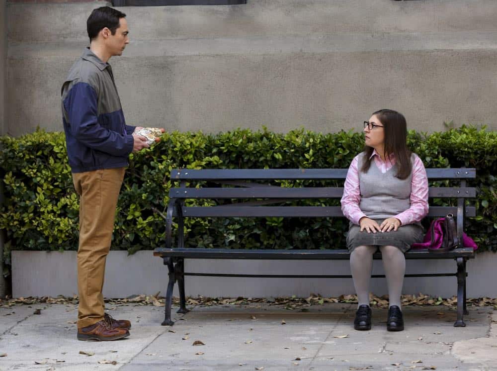 "The Conjugal Configuration" - Pictured: Sheldon Cooper (Jim Parsons) and Amy Farrah Fowler (Mayim Bialik). Sheldon and Amy's honeymoon runs aground in New York, while Penny and Leonard discover they are uncomfortably similar to Amy's parents, Mr. and Mrs. Fowler (Teller and Kathy Bates). Also, Koothrappali insults physicist Neil deGrasse Tyson and starts a Twitter war, on the 12th season premiere of THE BIG BANG THEORY, on a special night, Monday, Sept. 24 (8:00-8:30 PM, ET/PT) on the CBS Television Network. Photo: Michael Yarish/Warner Bros. Entertainment Inc. é 2018 WBEI. All rights reserved.