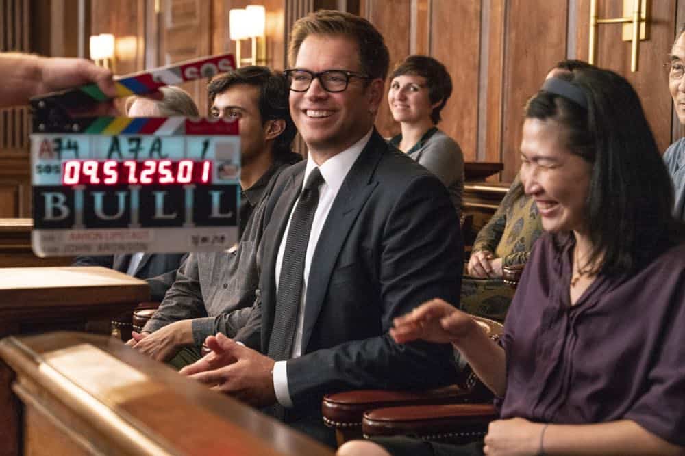 "Jury Duty"--Bull finds himself on the opposite side of voire dire when he must serve jury duty while simultaneously mounting a defense for a woman on trial for killing her daughter's murderer, on BULL, Monday, Oct. 1 (10:00-11:00 PM, ET/PT) on the CBS Television Network. Pictured: Behind the scenes with Michael Weatherly Photo: David Giesbrecht/CBS é2018 CBS Broadcasting, Inc. All Rights Reserved