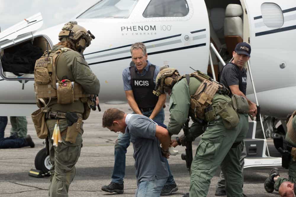 "Inside Out" --As the team searches for a former IRA bomb-maker who was smuggled into the city, they are joined by Special Agent Hannah Khoury (Necar Zadegan), Pride's replacement during his medical leave. Also, Pride considers a new position with the agency, on NCIS: NEW ORLEANS, Tuesday, Oct. 2 (10:00-11:00 PM, ET/PT) on the CBS Television Network. Pictured L-R: Scott Bakula as Special Agent Dwayne Pride and Lucas Black as Special Agent Christopher LaSalle Photo: Sam Lothridge/CBS é2018 CBS Broadcasting, Inc. All Rights Reserved