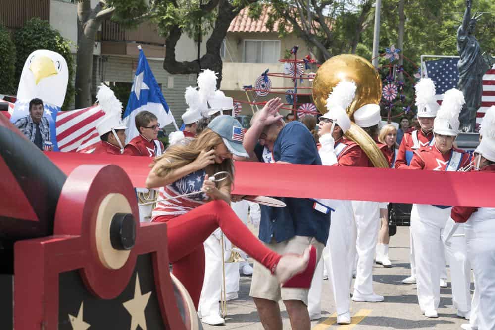 MODERN FAMILY - "I Love a Parade" - The Pritchett-Dunphy-Tucker clan are going to be setting off more than a few fireworks when they get together at the annual Fourth of July parade where Jay will be acting as the grand marshal. Meanwhile, Haley’s goodbye with Arvin before his trip to Switzerland doesn’t go as well as she pictured it and is distracted by the return of an old flame during the 10th season premiere, on "Modern Family," WEDNESDAY, SEPT. 26 (9:00-9:31 p.m. EDT), on The ABC Television Network. (ABC/Kelsey McNeal) SOFIA VERGARA, ED O'NEILL