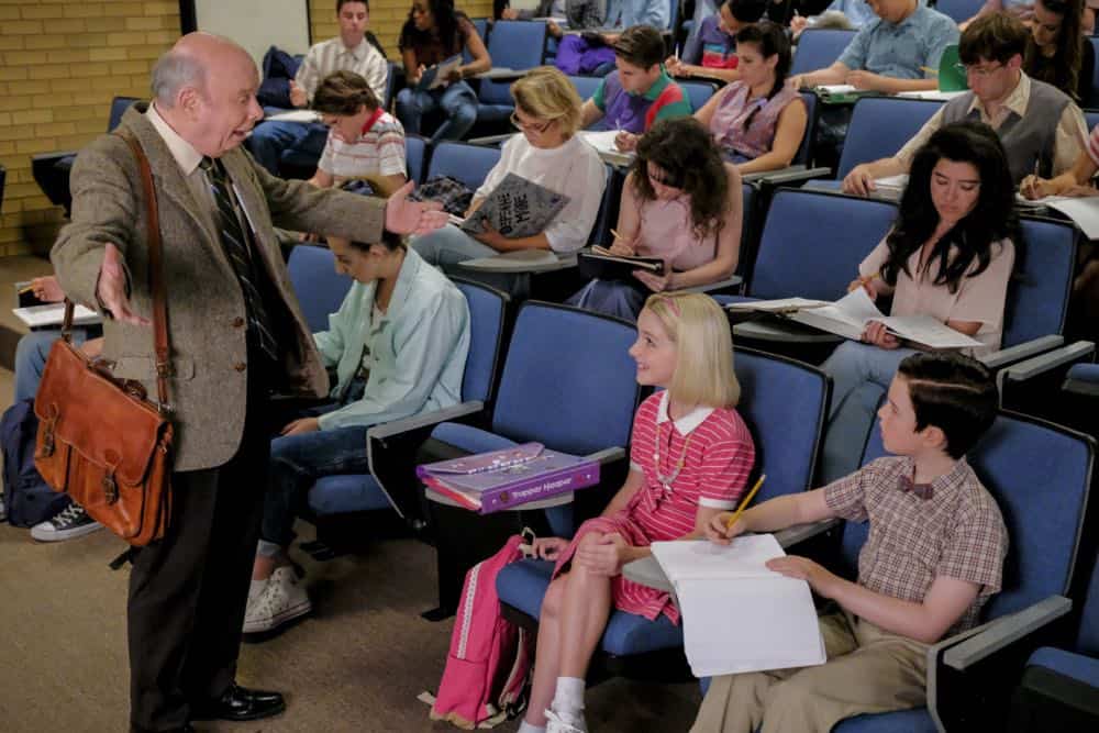 "A Rival Prodigy and Sir Isaac Neutron" - Pictured: Dr. John Sturgis (Wallace Shawn), Paige (McKenna Grace) and Sheldon (Iain Armitage). When Dr. Sturgis (Wallace Shawn) bonds with Paige (McKenna Grace), another ten year-old genius, Sheldon's jealousy leads Meemaw to intervene. Also, Mary invites Paige's family over for a play date, when YOUNG SHELDON airs in its regular time slot, Thursday, Sept. 27 (8:31-9:01 PM, ET/PT) on the CBS Television Network. Photo: Darren Michaels/Warner Bros. Entertainment Inc. é 2018 WBEI. All rights reserved. "A Rival Prodigy and Sir Isaac Neutron" - Pictured: Dr. John Sturgis (Wallace Shawn), Paige (McKenna Grace) and Sheldon (Iain Armitage). When Dr. Sturgis (Wallace Shawn) bonds with Paige (McKenna Grace), another ten year-old genius, Sheldon's jealousy leads Meemaw to intervene. Also, Mary invites Paige's family over for a play date, when YOUNG SHELDON airs in its regular time slot, Thursday, Sept. 27 (8:31-9:01 PM, ET/PT) on the CBS Television Network. Photo: Darren Michaels/Warner Bros. Entertainment Inc. é 2018 WBEI. All rights reserved.