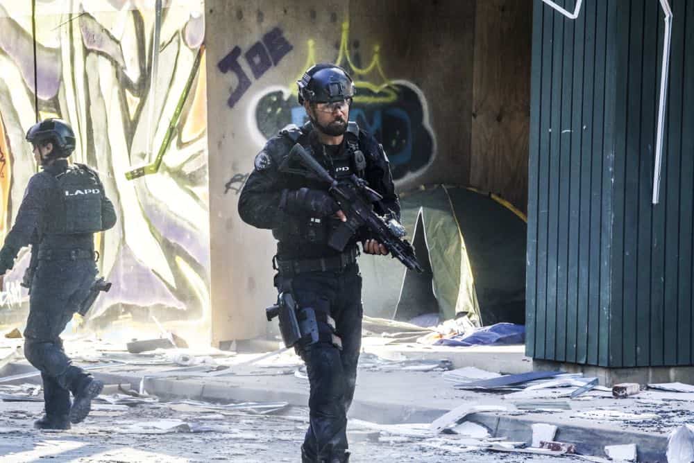 "Shaky Town" -- The SWAT team engages in a standoff with human traffickers holding child hostages when a major earthquake hits Los Angeles during their operation and compromises the takedown. Also, while Hondo forms an unexpected personal connection with Deputy District Attorney Nia Wells (Nikiva Dionne), Jim Street has trouble adjusting to his new life as a patrol officer, on the second season premiere of S.W.A.T., Thursday, Sept. 27 (10:00-11:00 PM, ET/PT) on the CBS Television Network. Pictured: Shemar Moore as Daniel "Hondo" Harrelson. Photo: Bill Inoshita/CBS é2018 CBS Broadcasting, Inc. All Rights Reserved "Shaky Town" -- The SWAT team engages in a standoff with human traffickers holding child hostages when a major earthquake hits Los Angeles during their operation and compromises the takedown. Also, while Hondo forms an unexpected personal connection with Deputy District Attorney Nia Wells (Nikiva Dionne), Jim Street has trouble adjusting to his new life as a patrol officer, on the second season premiere of S.W.A.T., Thursday, Sept. 27 (10:00-11:00 PM, ET/PT) on the CBS Television Network. Pictured: Shemar Moore as Daniel "Hondo" Harrelson. Photo: Bill Inoshita/CBS é2018 CBS Broadcasting, Inc. All Rights Reserved