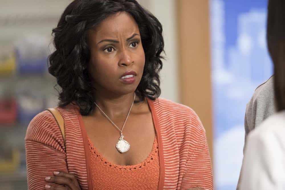 THE GOOD DOCTOR - "Middle Ground" - As Shaun pushes back against Dr. Melendez in order to treat a gravely ill hospital janitor and deal with the return of Lea, Dr. Lim risks a lawsuit and her career to help a teenage girl repair the damage caused by an archaic custom. Meanwhile, Dr. Glassman exercises demanding oversight with Dr. Blaize in choosing a doctor for his brain surgery, on the "The Good Doctor," MONDAY, OCT. 1 (10:00-11:00 p.m. EDT), on The ABC Television Network. (ABC/Bettina Strauss) KHALILAH JOI