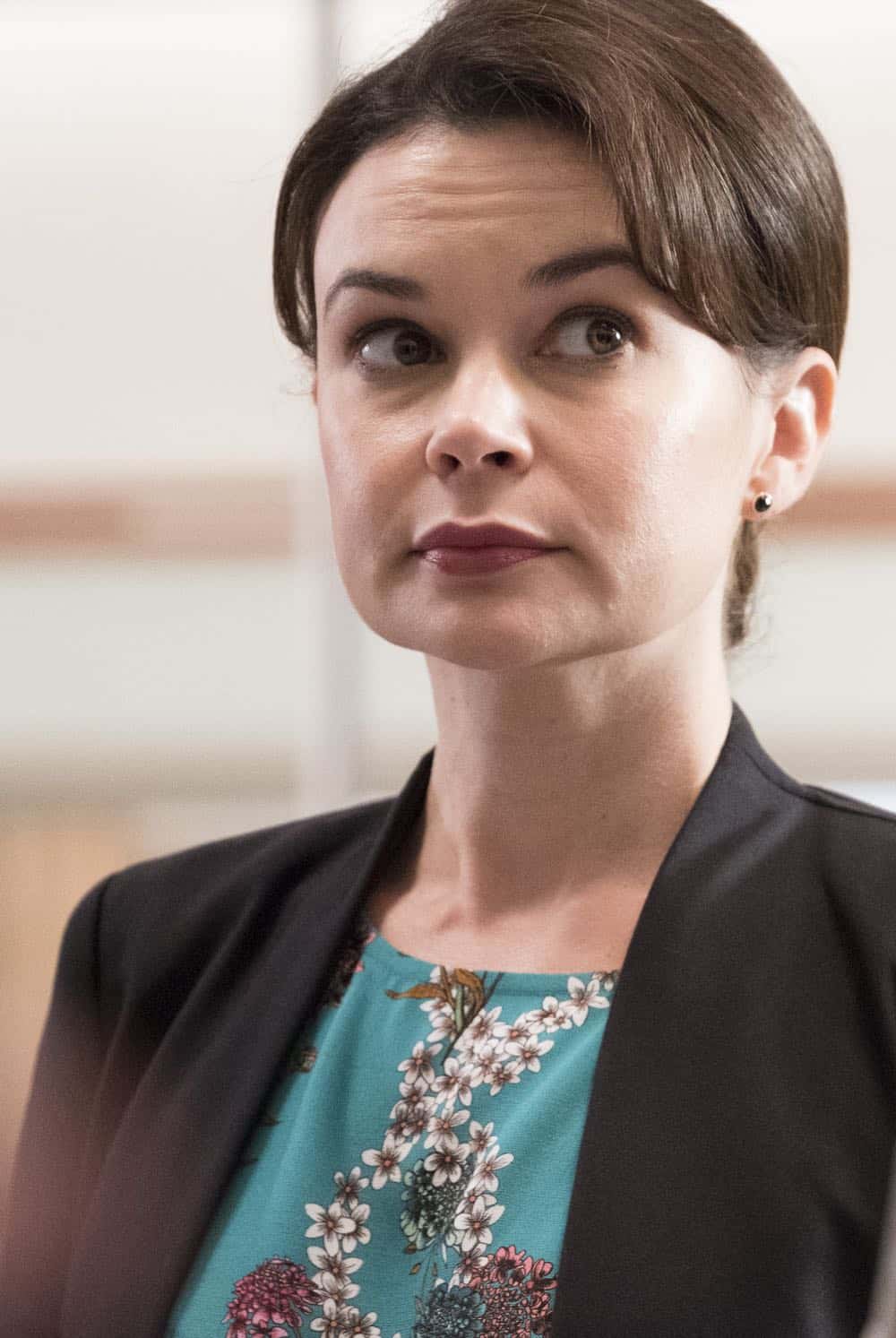 THE GOOD DOCTOR - "Middle Ground" - As Shaun pushes back against Dr. Melendez in order to treat a gravely ill hospital janitor and deal with the return of Lea, Dr. Lim risks a lawsuit and her career to help a teenage girl repair the damage caused by an archaic custom. Meanwhile, Dr. Glassman exercises demanding oversight with Dr. Blaize in choosing a doctor for his brain surgery, on the "The Good Doctor," MONDAY, OCT. 1 (10:00-11:00 p.m. EDT), on The ABC Television Network. (ABC/Bettina Strauss) JORDANA LARGY