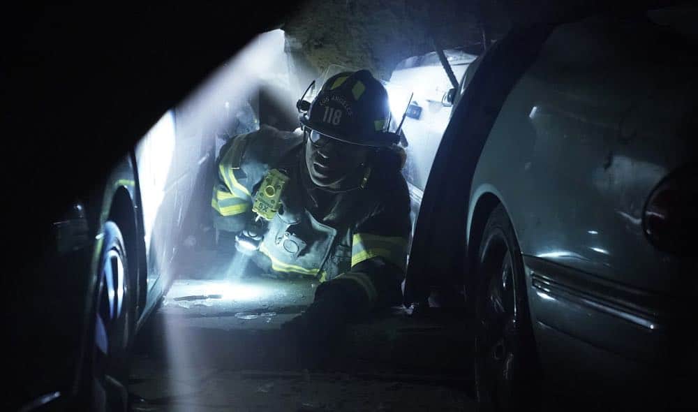 9-1-1: Aisha Hinds in the all-new “Help Is Not Coming” episode of 9-1-1 airing Monday, Oct. 1 (9:00-10:00 PM ET/PT) on FOX. © 2018 FOX Broadcasting. CR: Jack Zeman/FOX.