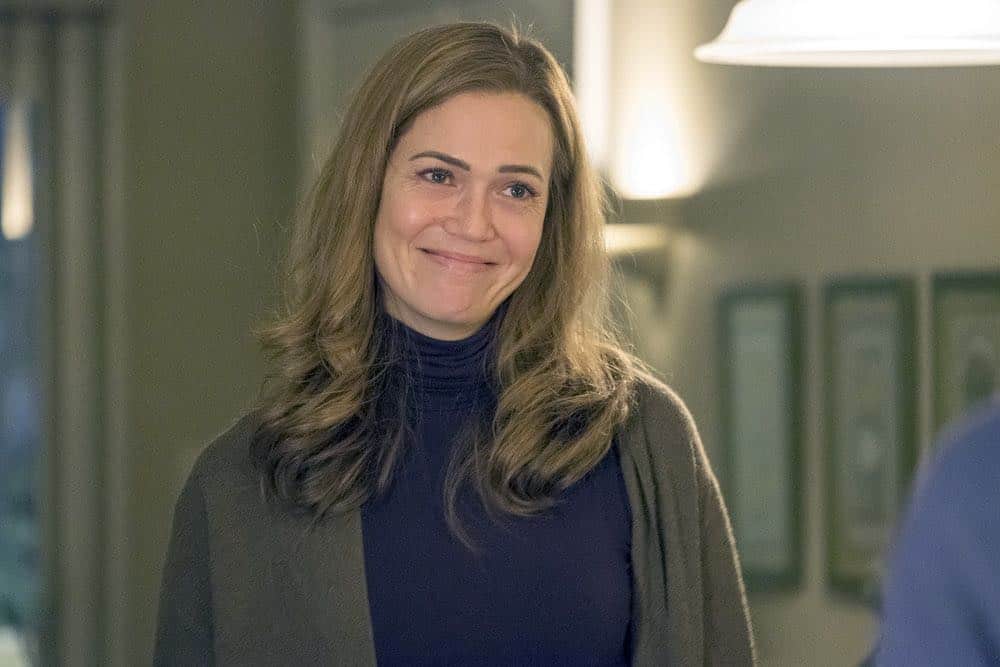 THIS IS US -- "A Philadelphia Story" Episode 302 -- Pictured: Mandy Moore as Rebecca Pearson -- (Photo by: Ron Batzdorff/NBC)