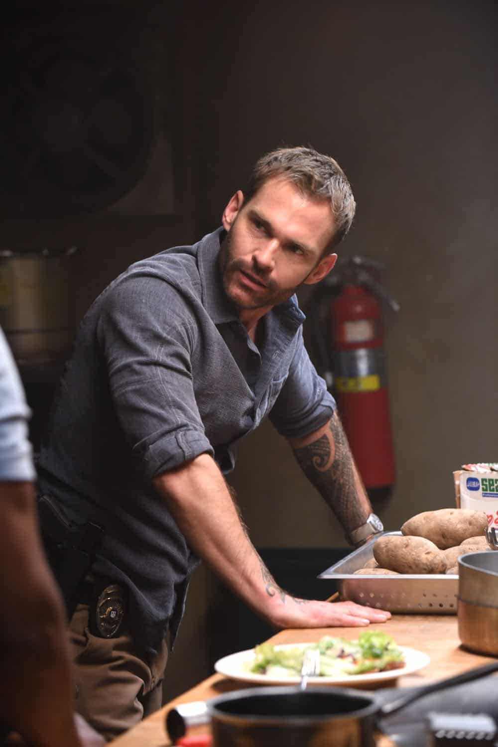LETHAL WEAPON: Seann William Scott in the Need To Know” episode of LETHAL WEAPON airing Tuesday, Oct. 2 (9:00-10:00 PM ET/PT) on FOX. ©2018 Fox Broadcasting Co. CR: FOX LETHAL WEAPON: Seann William Scott in the Need To Know” episode of LETHAL WEAPON airing Tuesday, Oct. 2 (9:00-10:00 PM ET/PT) on FOX. ©2018 Fox Broadcasting Co. CR: FOX