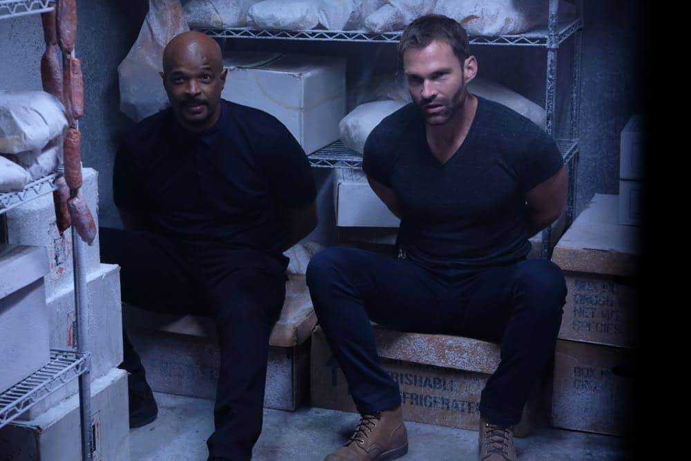 LETHAL WEAPON: L-R: Damon Wayans and Seann William Scott in the Need To Know” episode of LETHAL WEAPON airing Tuesday, Oct. 2 (9:00-10:00 PM ET/PT) on FOX. ©2018 Fox Broadcasting Co. CR: FOX