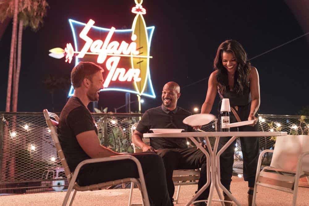 LETHAL WEAPON: L-R: Seann William Scott, Damon Wayans, and Keesha Sharp in the Need To Know” episode of LETHAL WEAPON airing Tuesday, Oct. 2 (9:00-10:00 PM ET/PT) on FOX. ©2018 Fox Broadcasting Co. CR: FOX LETHAL WEAPON: L-R: Seann William Scott, Damon Wayans, and Keesha Sharp in the Need To Know” episode of LETHAL WEAPON airing Tuesday, Oct. 2 (9:00-10:00 PM ET/PT) on FOX. ©2018 Fox Broadcasting Co. CR: FOX