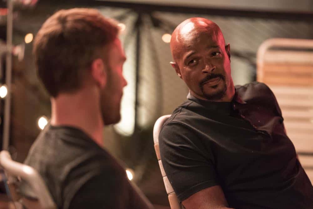 LETHAL WEAPON: L-R: Seann William Scott and Damon Wayans in the Need To Know” episode of LETHAL WEAPON airing Tuesday, Oct. 2 (9:00-10:00 PM ET/PT) on FOX. ©2018 Fox Broadcasting Co. CR: FOX