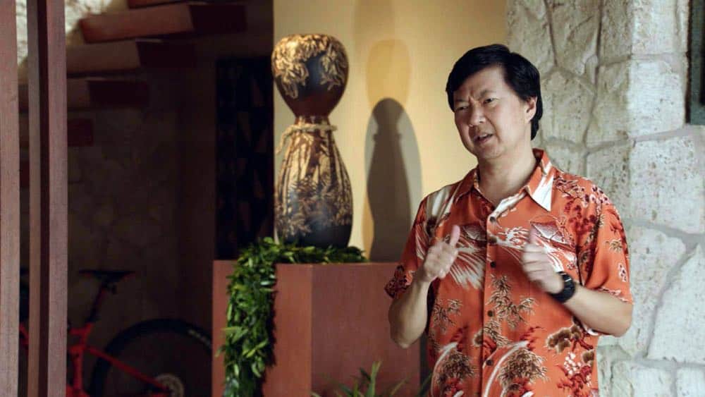 "The Woman Who Never Died" - Magnum takes a case from fellow private investigator Luther Gillis to find the true identity of a man's comatose fiance when he learns that she's had severe facial surgery, on MAGNUM P.I., Monday, Oct. 8 (9:00-10:00 PM, ET/PT) on the CBS Television Network. Pictured: Ken Jeong as Luther H. Gillis Photo: CBS é2018 CBS Broadcasting, Inc. All Rights Reserved