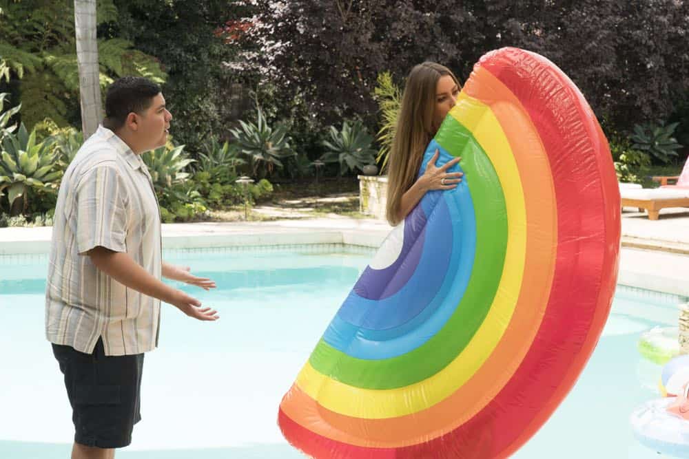 MODERN FAMILY - "Kiss and Tell" - Haley needs a little help deciding whether or not to tell Arvin about her kiss with Dylan and goes to Mitch and Cam for their advice. Meanwhile, Gloria suspects Manny's Canadian girlfriend is made up and wants to find out the real truth, on "Modern Family," WEDNESDAY, OCT. 3 (9:00-9:31 p.m. EDT), on The ABC Television Network. (ABC/Ron Tom) RICO RODRIGUEZ, SOFIA VERGARA