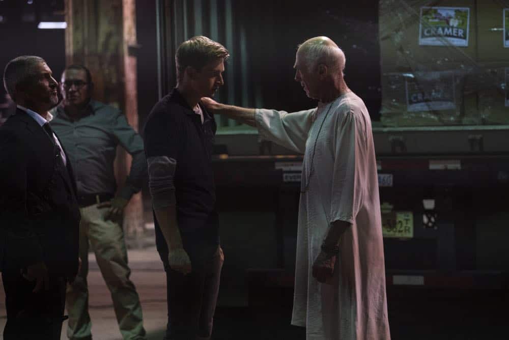 "300" -- When Reid and Garcia are abducted by Benjamin Merva (Michael Hogan), it's up to the rest of the team to find them. The BAU finds surprising clues in their own history to solve why the two heroes have been targeted by a mass murderer. It's a race to save them before a "Believers" prophecy is fulfilled, on the 14th season premiere of CRIMINAL MINDS, Wednesday, Oct. 3 (10:00-11:00 PM, ET/PT) on the CBS Television Network. Pictured: Stafford Douglas (Theo Holston), Michael Hogan (Benjamin David Merva) Photo: Cliff Lipson/CBS é2018 CBS Broadcasting, Inc. All Rights Reserved