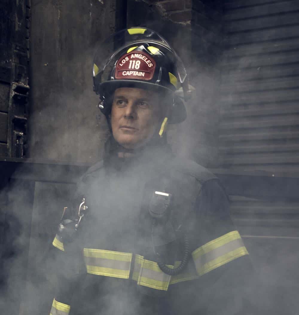 9-1-1: Peter Krause in the “Stuck” episode of 9-1-1 airing Monday, Oct. 8 (9:00-10:00 PM ET/PT) on FOX. © 2018 FOX Broadcasting. CR: Jack Zeman / FOX. 9-1-1: Peter Krause in the “Stuck” episode of 9-1-1 airing Monday, Oct. 8 (9:00-10:00 PM ET/PT) on FOX. © 2018 FOX Broadcasting. CR: Jack Zeman / FOX.