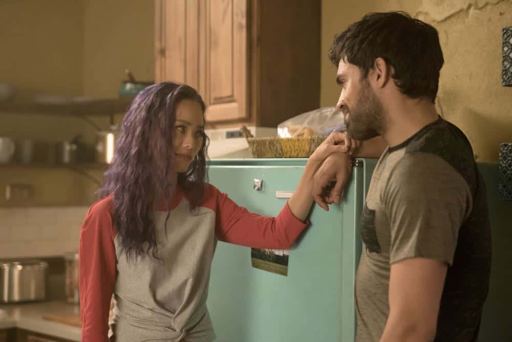 THE GIFTED: L-R: Jamie Chung and Sean Teale in the "coMplications" episode of THE GIFTED airing Tuesday, Oct. 9 (8:00-9:00 PM ET/PT) on FOX. ©2018 Fox Broadcasting Co. Cr: Annette Brown/FOX.