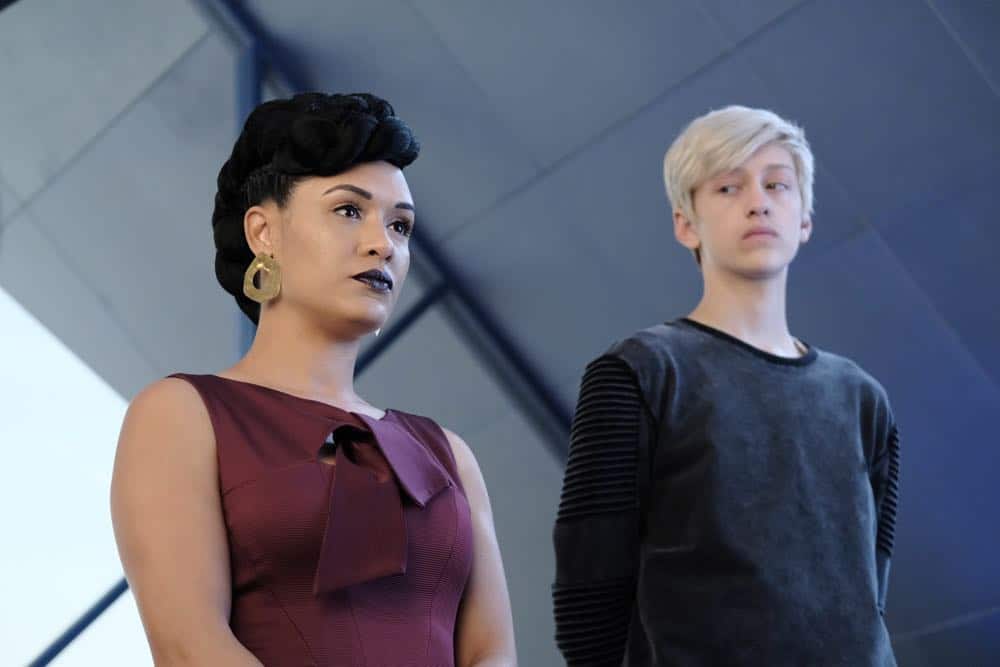 THE GIFTED: L-R: Grace Byers and Percy Hynes White in the "coMplications" episode of THE GIFTED airing Tuesday, Oct. 9 (8:00-9:00 PM ET/PT) on FOX. ©2018 Fox Broadcasting Co. Cr: Guy D'Alema/FOX. THE GIFTED: L-R: Grace Byers and Percy Hynes White in the "coMplications" episode of THE GIFTED airing Tuesday, Oct. 9 (8:00-9:00 PM ET/PT) on FOX. ©2018 Fox Broadcasting Co. Cr: Guy D'Alema/FOX.