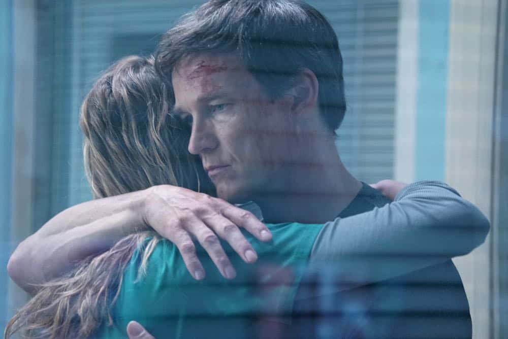 THE GIFTED: L-R: Amy Acker and Stephen Moyer in the "coMplications" episode of THE GIFTED airing Tuesday, Oct. 9 (8:00-9:00 PM ET/PT) on FOX. ©2018 Fox Broadcasting Co. Cr: Annette Brown/FOX.