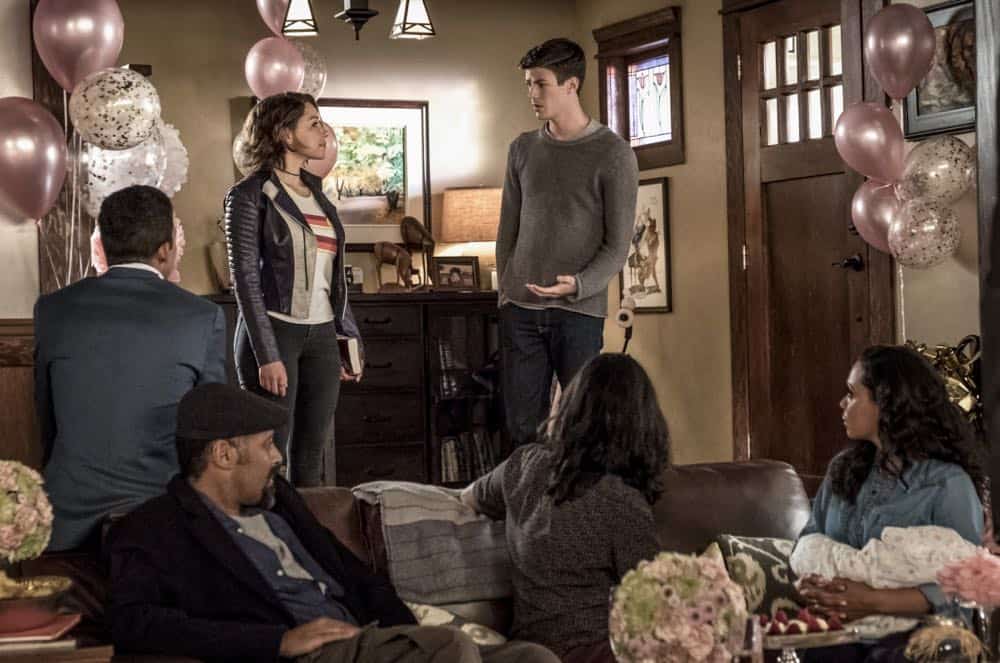 The Flash -- "Nora" -- Image Number: FLA501a_0133b.jpg -- Pictured (L-R): Keiynan Lonsdale as Wally West, Jesse L. Martin as Detective Joe West, Jessica Parker Kennedy as Nora West - Allen, Grant Gustin as Barry Allen, Carlos Valdes as Cisco Ramon and Danielle Nicolet as Cecile Horton -- Photo: Katie Yu/The CW -- é 2018 The CW Network, LLC. All rights reserved