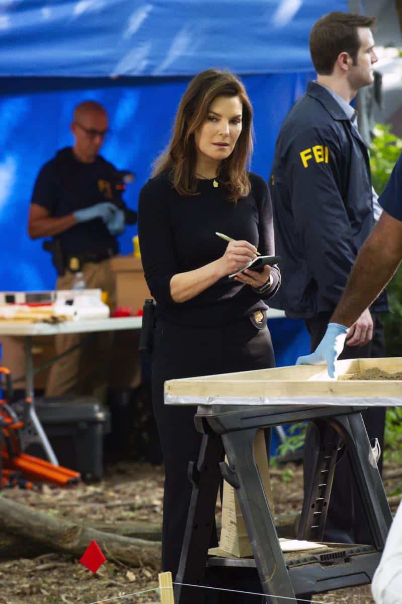 ÃÂPreyààSpecial Agent Maggie Bell, Special Agent OA Zidan and the team investigate the murders of 18 young women with help from a survivor associated with the deceased, on FBI, Tuesday, Oct. 9 (9:00-10:00 PM, ET/PT) on the CBS Television Network. Pictured: Sela Ward Photo: Jeffrey Neira/CBS é2018 CBS Broadcasting, Inc. All Rights Reserved