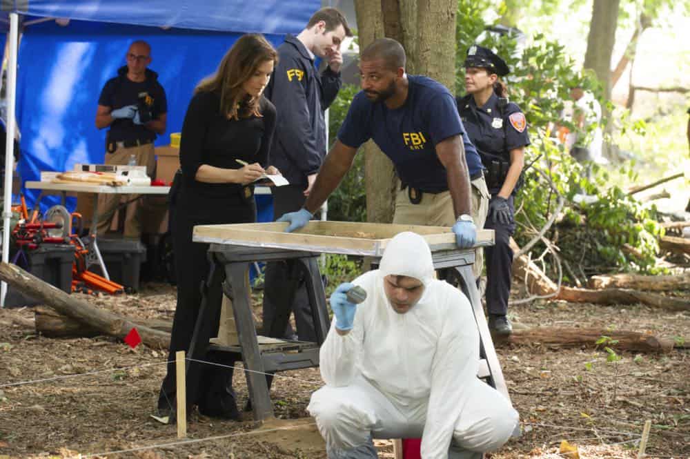 ÃÂPreyààSpecial Agent Maggie Bell, Special Agent OA Zidan and the team investigate the murders of 18 young women with help from a survivor associated with the deceased, on FBI, Tuesday, Oct. 9 (9:00-10:00 PM, ET/PT) on the CBS Television Network. Pictured: Sela Ward Photo: Jeffrey Neira/CBS é2018 CBS Broadcasting, Inc. All Rights Reserved