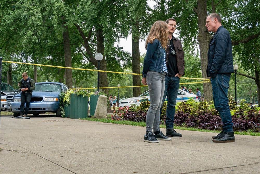 CHICAGO P.D. -- "Bad Boys" Episode 603 -- Pictured: (l-r) Jesse Lee Soffer as Jay Halstead, Jason Beghe as Hank Voight -- (Photo by: Matt Dinerstein/NBC)
