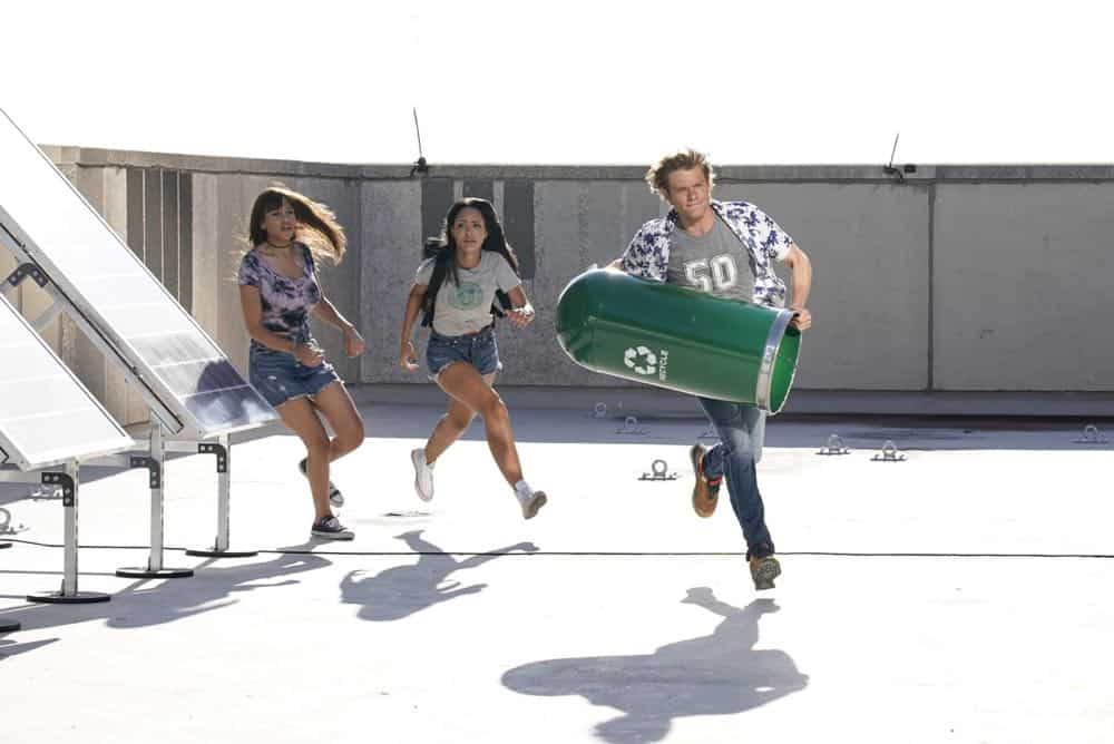 ÃÂBozer + Booze + Back to SchoolààMacGyver, Riley, Bozer and Leanna go undercover on a college campus to smoke out a deep-cover operative who is recruiting students to carry out deadly attacks around the world. Also, Jack joins bounty hunter Billy Colton (Lance Gross) in the hunt for a bail jumper but is concerned when he finds out Billy offered Riley a job, on MACGYVER, Friday, Oct. 12 (8:00-9:00 PM, ET/PT) on the CBS Television Network Pictured: Reign Edwards, Tristin Mays, Lucas Till, Photo: Jace Downs/CBS é2018 CBS Broadcasting, Inc. All Rights Reserved