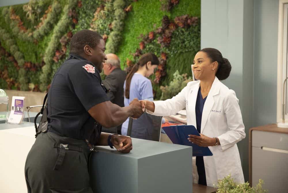 GREY'S ANATOMY - "Momma Knows Best" - Meredith turns heads when she shows up to work done up and ready for her blind date later that day, while Alex makes a questionable decision in order to save a patient. Meanwhile, the burden of knowing Teddy's secret keeps Maggie up at night, ultimately making her decide she has to tell someone, on "Grey's Anatomy," THURSDAY, OCT. 11 (8:00-9:01 p.m. EDT), on The ABC Television Network. (ABC/Rick Rowell) OKIERIETE ONAODOWAN, KELLY MCCREARY