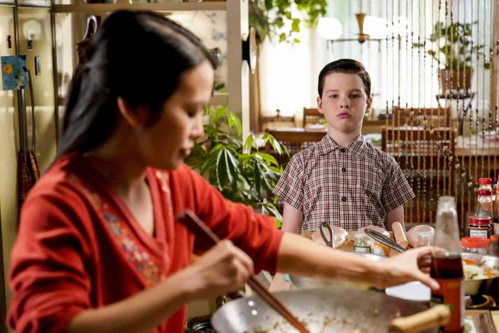 "A Financial Secret and Fish Sauce" - Pictured: Sheldon (Iain Armitage). When George Sr. asks Sheldon to keep a secret from Mary, the stress of not being honest drives Sheldon to hideout at Tam's for his first sleepover, on YOUNG SHELDON, Thursday, Oct. 11 (8:31-9:01 PM, ET/PT) on the CBS Television Network. Photo: Robert Voets/Warner Bros. Entertainment Inc. é 2018 WBEI. All rights reserved.