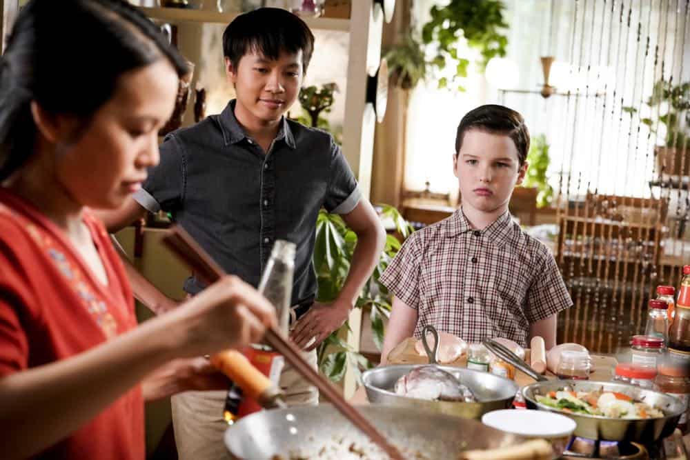 "A Financial Secret and Fish Sauce" - Pictured: Tam (Ryan Phuong) and Sheldon (Iain Armitage). When George Sr. asks Sheldon to keep a secret from Mary, the stress of not being honest drives Sheldon to hideout at Tam's for his first sleepover, on YOUNG SHELDON, Thursday, Oct. 11 (8:31-9:01 PM, ET/PT) on the CBS Television Network. Photo: Robert Voets/Warner Bros. Entertainment Inc. é 2018 WBEI. All rights reserved.