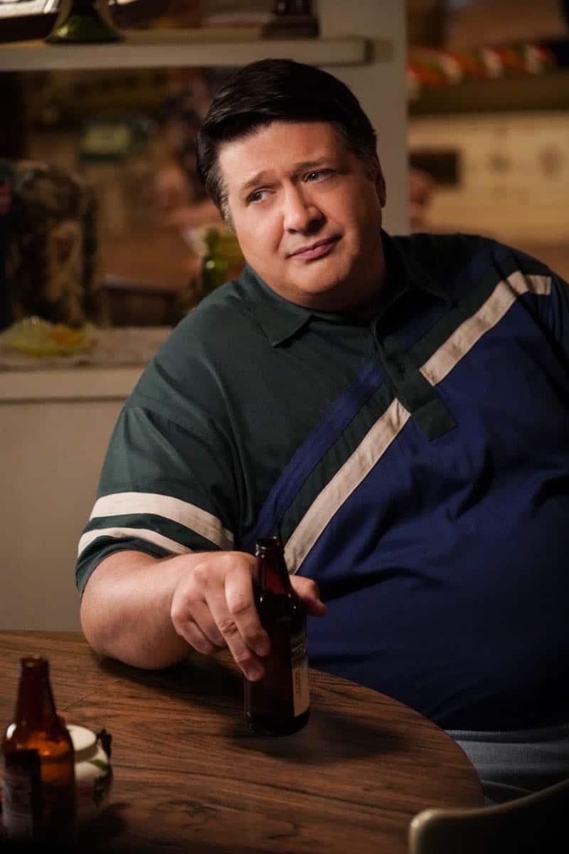 "A Financial Secret and Fish Sauce" - Pictured: George Sr. (Lance Barber). When George Sr. asks Sheldon to keep a secret from Mary, the stress of not being honest drives Sheldon to hideout at Tam's for his first sleepover, on YOUNG SHELDON, Thursday, Oct. 11 (8:31-9:01 PM, ET/PT) on the CBS Television Network. Photo: Robert Voets/Warner Bros. Entertainment Inc. é 2018 WBEI. All rights reserved.