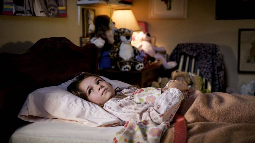 "A Financial Secret and Fish Sauce" - Pictured: Missy (Raegan Revord). When George Sr. asks Sheldon to keep a secret from Mary, the stress of not being honest drives Sheldon to hideout at Tam's for his first sleepover, on YOUNG SHELDON, Thursday, Oct. 11 (8:31-9:01 PM, ET/PT) on the CBS Television Network. Photo: Michael Desmond/Warner Bros. Entertainment Inc. é 2018 WBEI. All rights reserved.