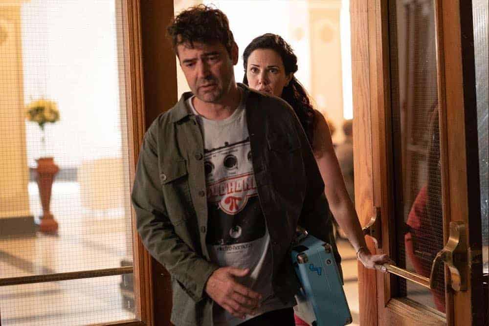 Ron-Livingston-Loudermilk-Season-2