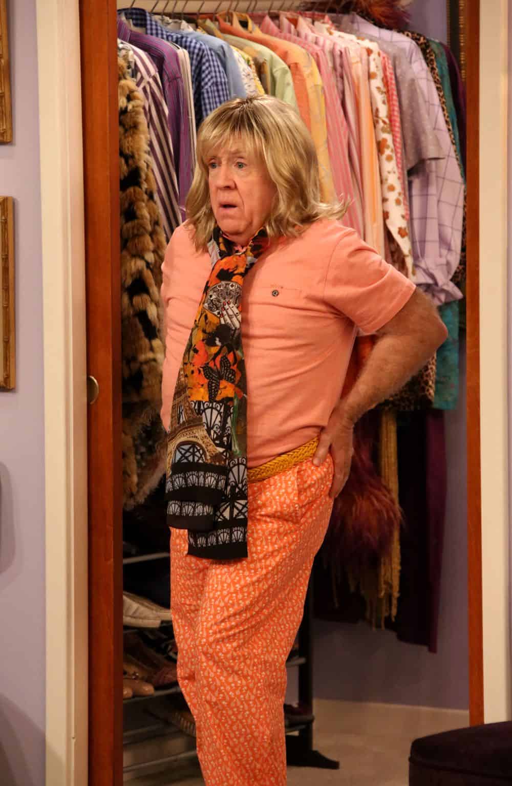 THE COOL KIDS: Leslie Jordan in the "A Date With Destiny" episode of THE COOL KIDS airing Friday, Oct. 12 (8:30-9:00 PM ET/PT) on FOX. ©2018 Fox Broadcasting Co. Cr: Patrick McElhenney/FOX THE COOL KIDS: Leslie Jordan in the "A Date With Destiny" episode of THE COOL KIDS airing Friday, Oct. 12 (8:30-9:00 PM ET/PT) on FOX. ©2018 Fox Broadcasting Co. Cr: Patrick McElhenney/FOX
