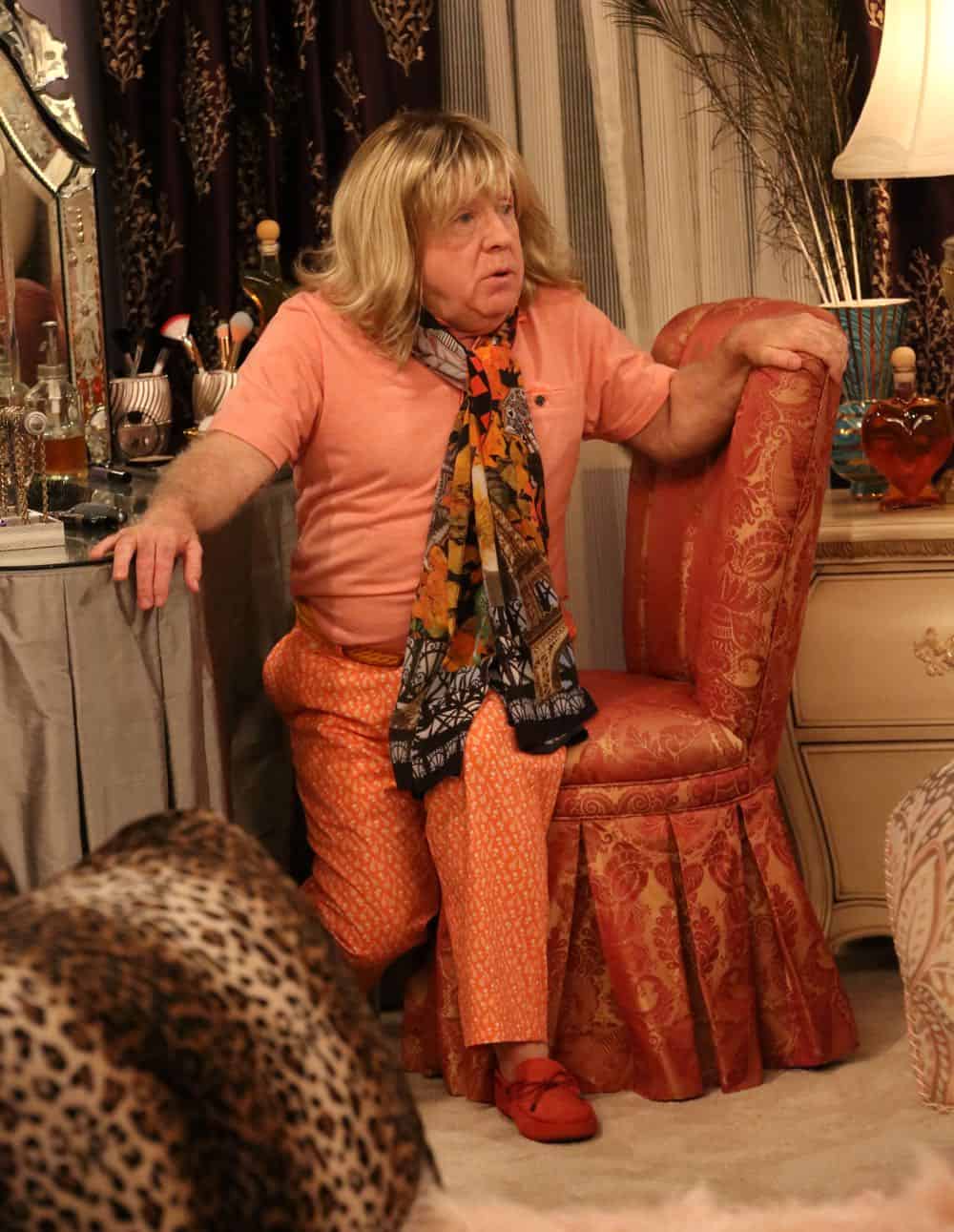 THE COOL KIDS: Leslie Jordan in the "A Date With Destiny" episode of THE COOL KIDS airing Friday, Oct. 12 (8:30-9:00 PM ET/PT) on FOX. ©2018 Fox Broadcasting Co. Cr: Patrick McElhenney/FOX THE COOL KIDS: Leslie Jordan in the "A Date With Destiny" episode of THE COOL KIDS airing Friday, Oct. 12 (8:30-9:00 PM ET/PT) on FOX. ©2018 Fox Broadcasting Co. Cr: Patrick McElhenney/FOX