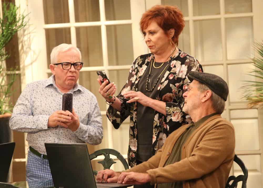 THE COOL KIDS: L-R: Leslie Jordan, Vicki Lawrence and Martin Mull in the "A Date With Destiny" episode of THE COOL KIDS airing Friday, Oct. 12 (8:30-9:00 PM ET/PT) on FOX. ©2018 Fox Broadcasting Co. Cr: Patrick McElhenney/FOX