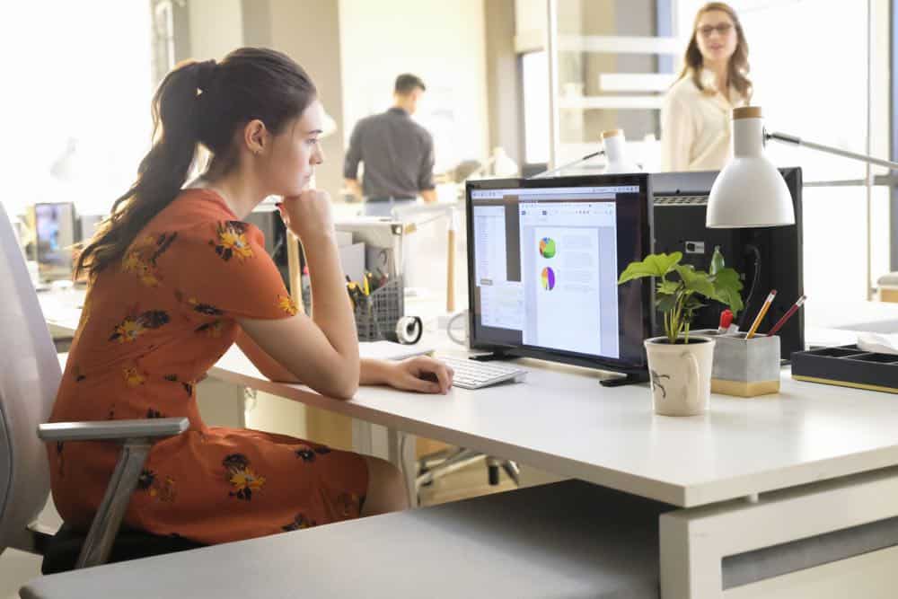 Supergirl -- "American Alien" -- Image Number: SPG401a_0405b.jpg -- Pictured (L-R): Nicole Maines as Nia Nal and Melissa Benoist as Kara/Supergirl -- Photo: Bettina Strauss/The CW -- é 2018 The CW Network, LLC. All Rights Reserved. Supergirl -- "American Alien" -- Image Number: SPG401a_0405b.jpg -- Pictured (L-R): Nicole Maines as Nia Nal and Melissa Benoist as Kara/Supergirl -- Photo: Bettina Strauss/The CW -- é 2018 The CW Network, LLC. All Rights Reserved.