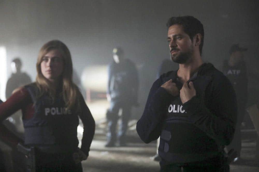 MANIFEST -- "Unclaimed Baggage" Episode 104 -- Pictured: (l-r) J.R. Ramirez as Det. Jared Vasquez -- (Photo by: Craig Blankenhorn/NBC/Warner Brothers)