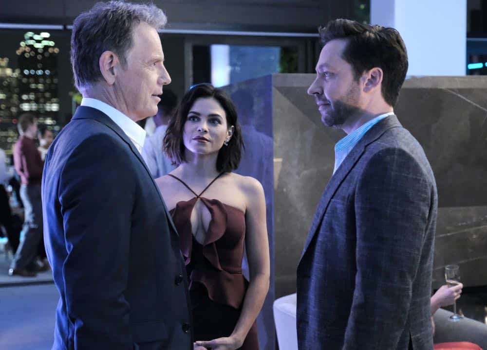 THE RESIDENT: L-R: Bruce Greenwood, guest star Jenna Dewan and guest star Michael Weston in the "About Time" episode of THE RESIDENT airing Monday, Oct. 15 (8:00-9:00 PM ET/PT) on FOX. ©2018 Fox Broadcasting Co. Cr: Guy D'AlemaFOX.