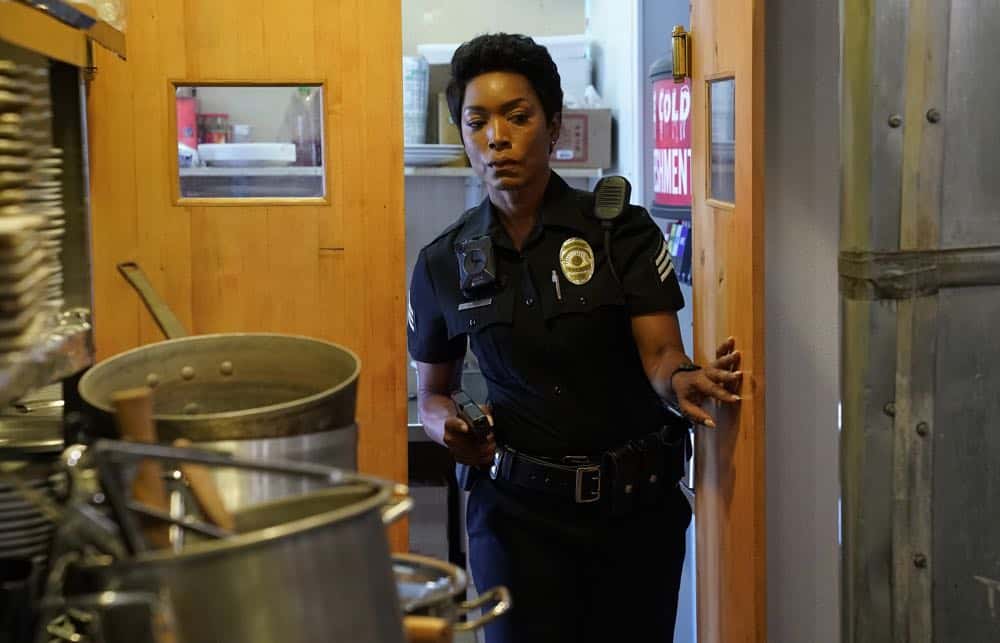 9-1-1: Angela Bassett in the “Awful People” episode of 9-1-1 airing Monday, Oct. 15 (9:00-10:00 PM ET/PT) on FOX. © 2018 FOX Broadcasting. CR: Greg Gayne / FOX.