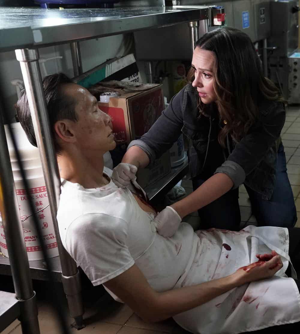 9-1-1: L-R: Guest star Peter Boon Koh and Jennifer Love Hewitt in the “Awful People” episode of 9-1-1 airing Monday, Oct. 15 (9:00-10:00 PM ET/PT) on FOX. © 2018 FOX Broadcasting. CR: Greg Gayne / FOX. 9-1-1: L-R: Guest star Peter Boon Koh and Jennifer Love Hewitt in the “Awful People” episode of 9-1-1 airing Monday, Oct. 15 (9:00-10:00 PM ET/PT) on FOX. © 2018 FOX Broadcasting. CR: Greg Gayne / FOX.