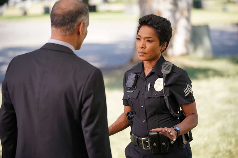 9-1-1: L-R: Guest star Mark Damon Espinoza and Angela Bassett in the “Awful People” episode of 9-1-1 airing Monday, Oct. 15 (9:00-10:00 PM ET/PT) on FOX. © 2018 FOX Broadcasting. CR: Tyler Golden / FOX. 9-1-1: L-R: Guest star Mark Damon Espinoza and Angela Bassett in the “Awful People” episode of 9-1-1 airing Monday, Oct. 15 (9:00-10:00 PM ET/PT) on FOX. © 2018 FOX Broadcasting. CR: Tyler Golden / FOX.