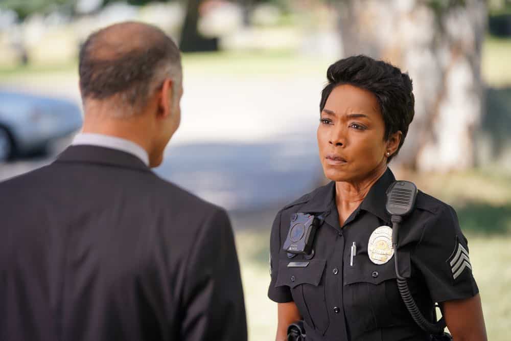 9-1-1: L-R: Guest star Mark Damon Espinoza and Angela Bassett in the “Awful People” episode of 9-1-1 airing Monday, Oct. 15 (9:00-10:00 PM ET/PT) on FOX. © 2018 FOX Broadcasting. CR: Tyler Golden / FOX. 9-1-1: L-R: Guest star Mark Damon Espinoza and Angela Bassett in the “Awful People” episode of 9-1-1 airing Monday, Oct. 15 (9:00-10:00 PM ET/PT) on FOX. © 2018 FOX Broadcasting. CR: Tyler Golden / FOX.
