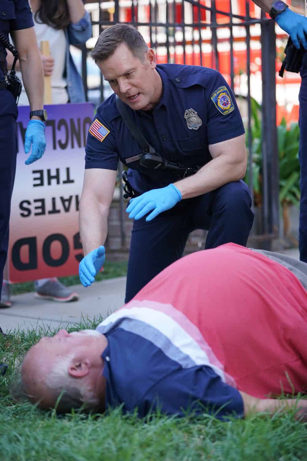 9-1-1: L-R: Peter Krause and guest star Lyle Kanouse in the “Awful People” episode of 9-1-1 airing Monday, Oct. 15 (9:00-10:00 PM ET/PT) on FOX. © 2018 FOX Broadcasting. CR: Tyler Golden / FOX. 9-1-1: L-R: Peter Krause and guest star Lyle Kanouse in the “Awful People” episode of 9-1-1 airing Monday, Oct. 15 (9:00-10:00 PM ET/PT) on FOX. © 2018 FOX Broadcasting. CR: Tyler Golden / FOX.