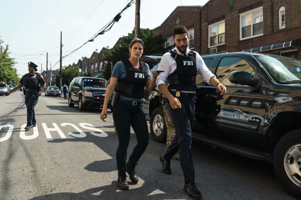 ÃÂCrossfireààSpecial Agents Maggie Bell and OA Zidan rush to track down an active sniper with an elusive motive as the body count continues to rise, on FBI, Tuesday, Oct. 16 (9:00-10:00 PM, ET/PT) on the CBS Television Network. Pictured: Missy Peregrym, Zeeko Zaki. Photo: Michael Parmelee/CBS é2018 CBS Broadcasting, Inc. All Rights Reserved