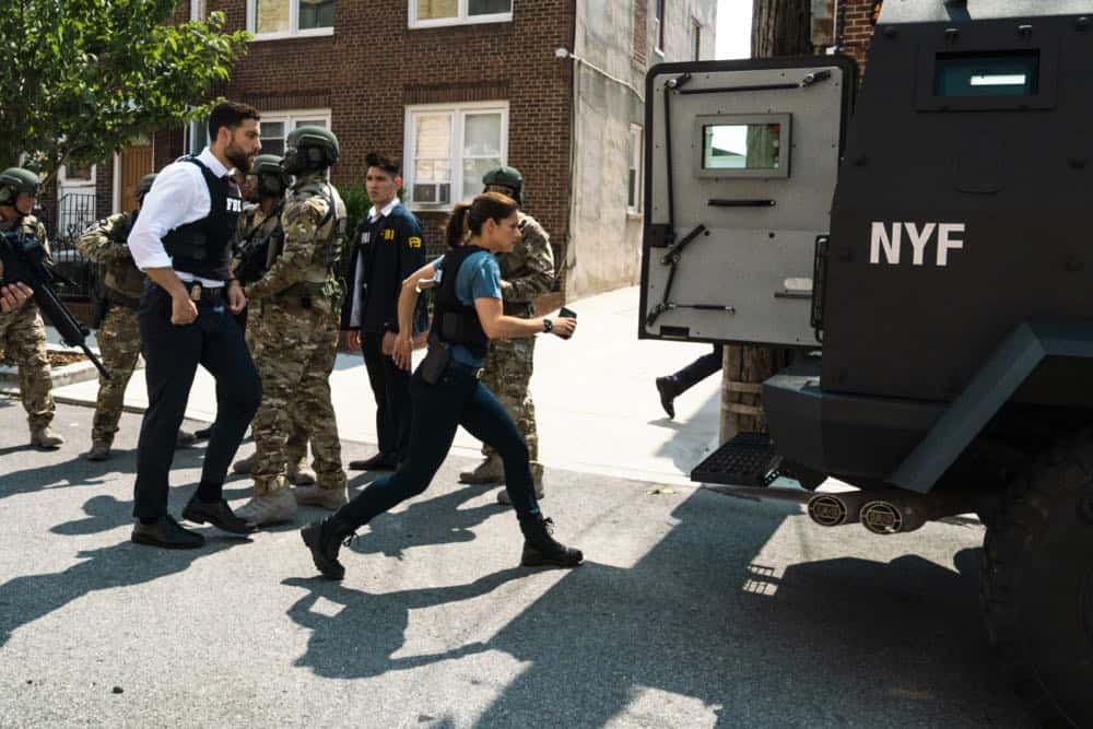 ÃÂCrossfireààSpecial Agents Maggie Bell and OA Zidan rush to track down an active sniper with an elusive motive as the body count continues to rise, on FBI, Tuesday, Oct. 16 (9:00-10:00 PM, ET/PT) on the CBS Television Network. Pictured: Zeeko Zaki, Missy Peregrym. Photo: Michael Parmelee/CBS é2018 CBS Broadcasting, Inc. All Rights Reserved