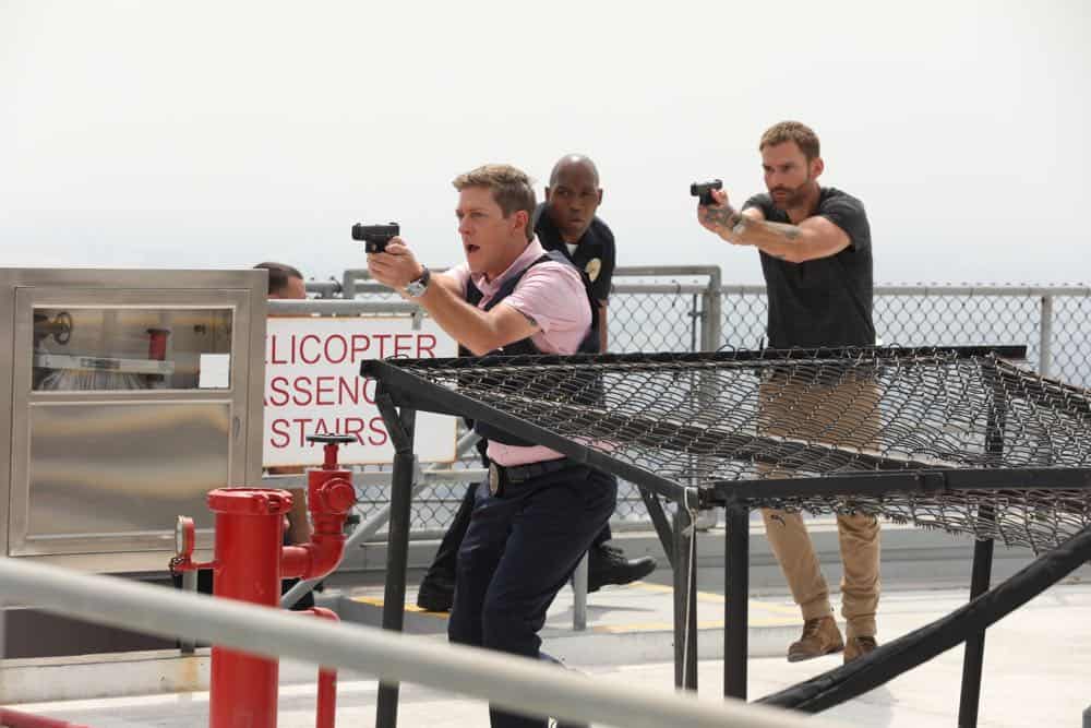 LETHAL WEAPON: L-R: Kevin Rahm and Seann William Scott in the "Leo Getz Justice" episode of LETHAL WEAPON airing Tuesday, Oct. 16 (9:00-10:00 PM ET/PT) on FOX. ©2018 Fox Broadcasting Co. CR: John P Fleenor/FOX LETHAL WEAPON: L-R: Kevin Rahm and Seann William Scott in the "Leo Getz Justice" episode of LETHAL WEAPON airing Tuesday, Oct. 16 (9:00-10:00 PM ET/PT) on FOX. ©2018 Fox Broadcasting Co. CR: John P Fleenor/FOX