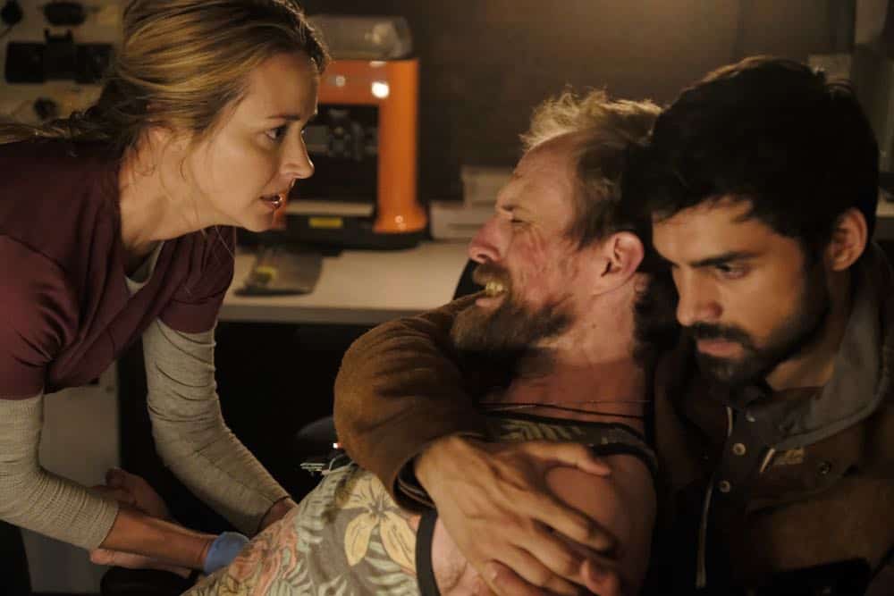 THE GIFTED: L-R: Amy Acker, guest star Adam David Thompson and Sean Teale in the "outMatched" episode of THE GIFTED airing Tuesday, Oct. 16 (8:00-9:00 PM ET/PT) on FOX. ©2018 Fox Broadcasting Co. Cr: Guy D'Alema/FOX.